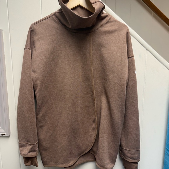 Nike Women’s Maternity Light Brown Reversible Pullover With Pockets Size Medium - Picture 2 of 4